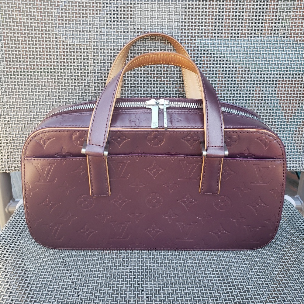 Louis Vuitton Monogram Shelton Violette